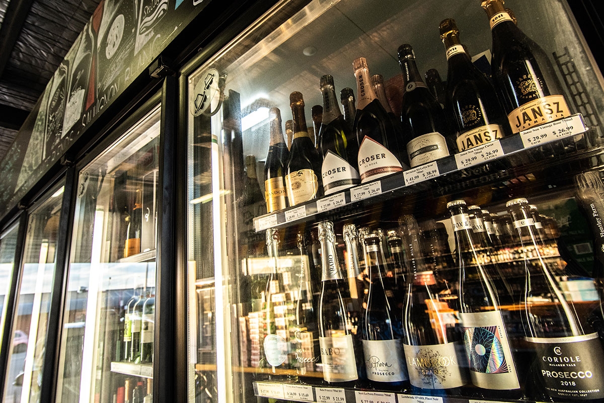 bottle shops open christmas day melbourne